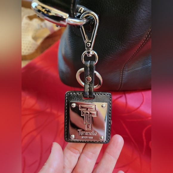 Tignanello Black Pebbled leather purse - Picture 5 of 15